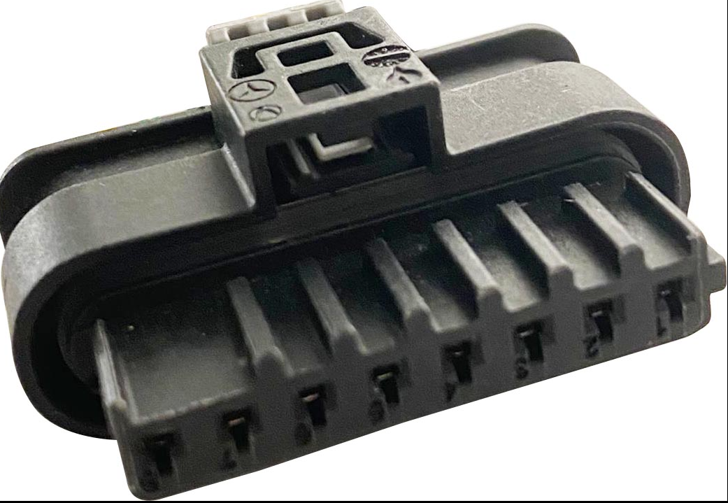 S08-053 - VW YENİ TİP RADAR MERCEDES BMW TAMPON SOKETİ (8 PİN) Soket - Oto Yedek Parça Görseli